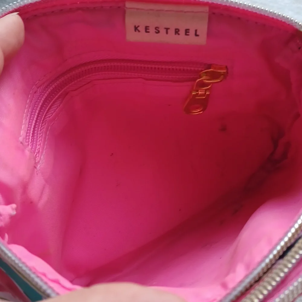 Kestrel cosmetic bag